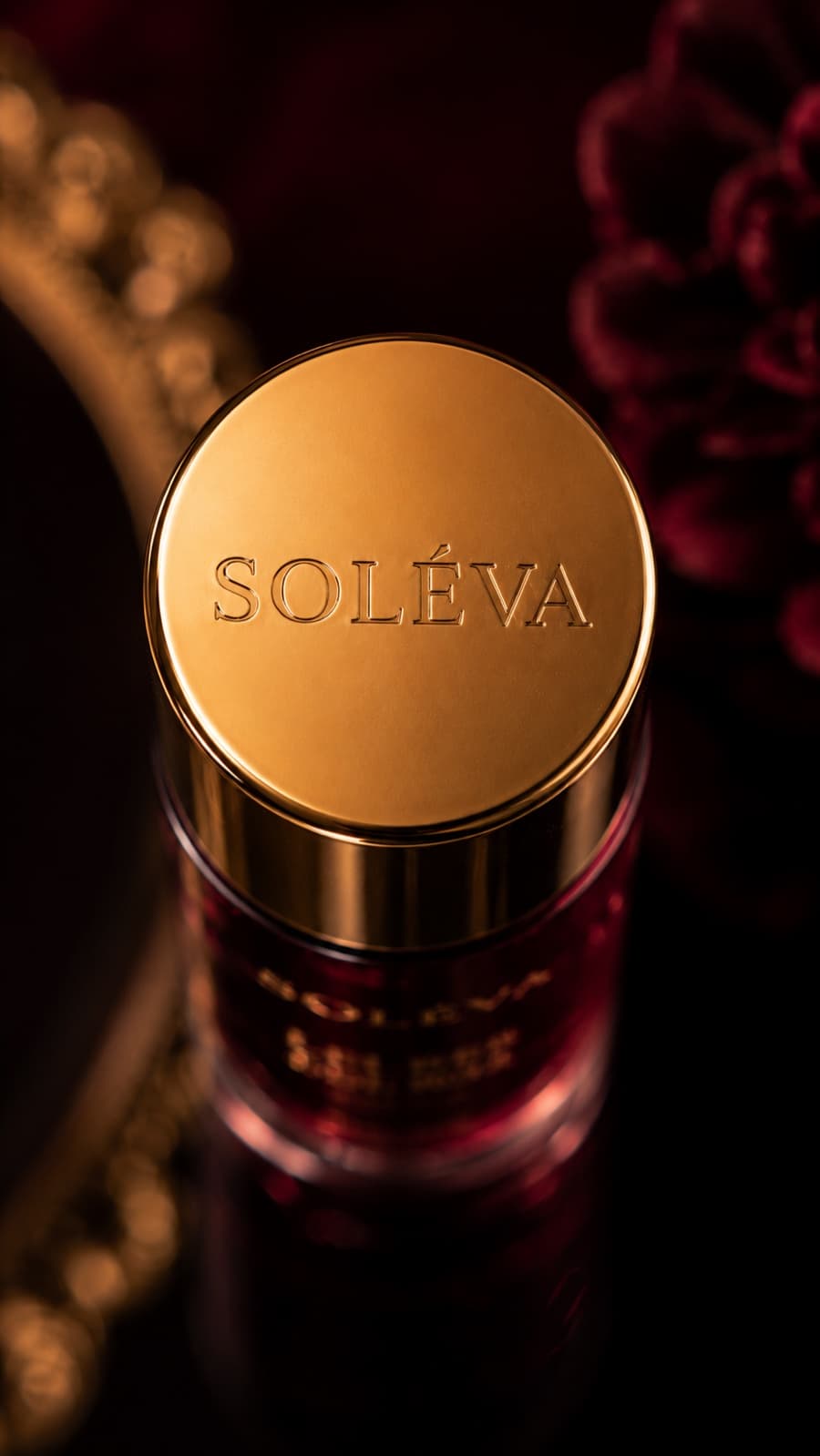 Soleva gold product cap close-up